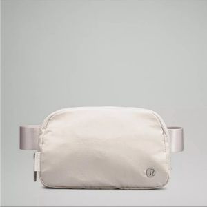 lululemon Everywhere Belt Bag 1L White Opal